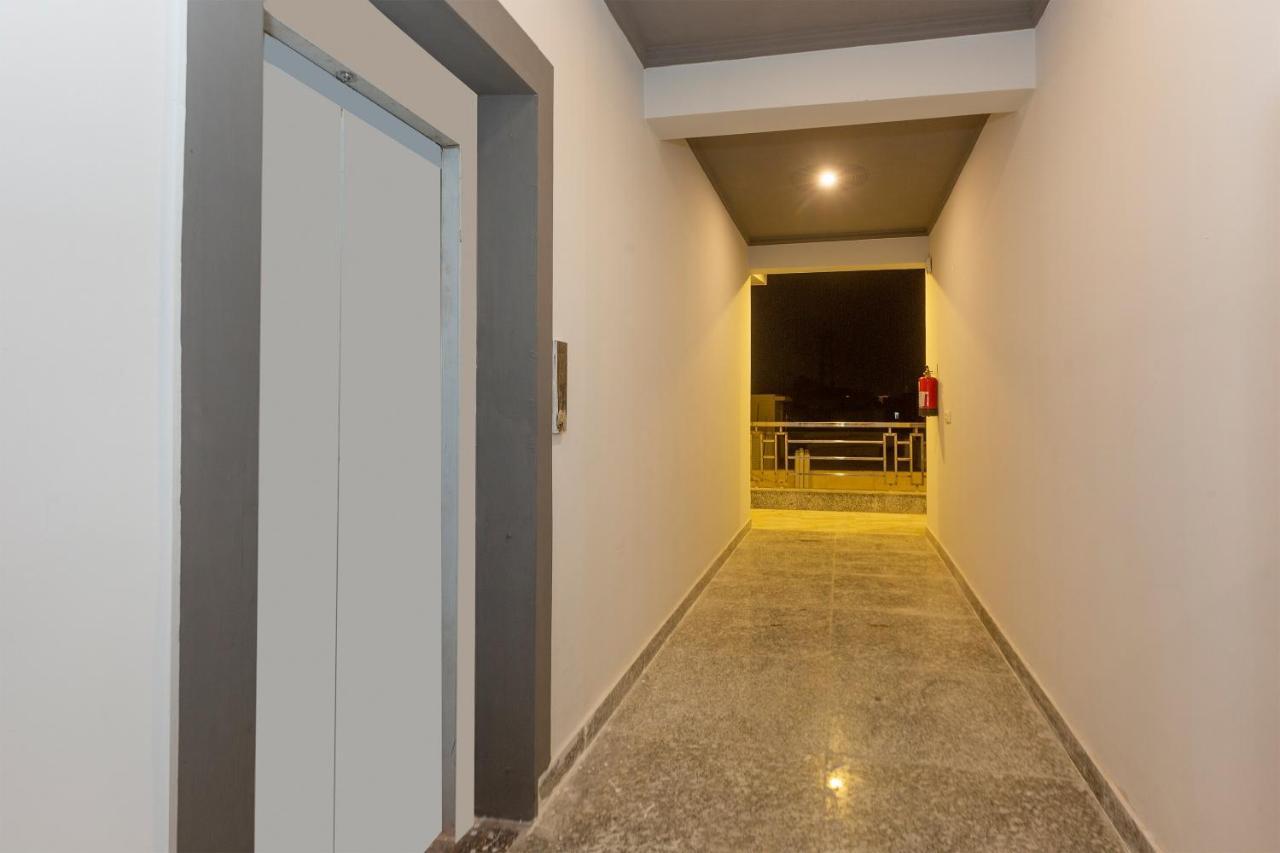 Oyo 78245 Collection O Hotel Crown Inn Navi Mumbai Exterior foto