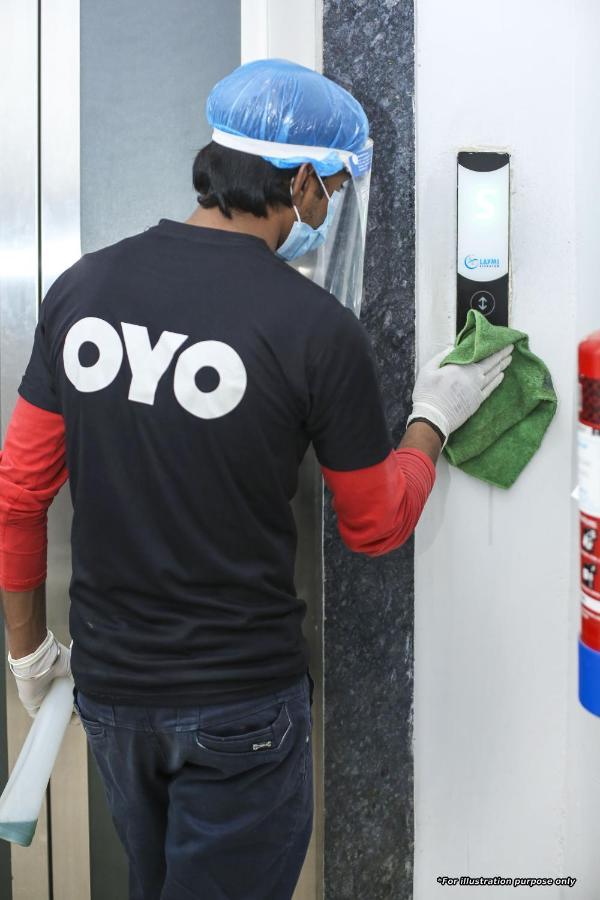 Oyo 78245 Collection O Hotel Crown Inn Navi Mumbai Exterior foto
